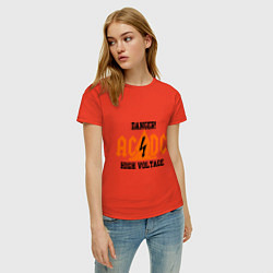 Футболка хлопковая женская AC/DC: High Voltage цвета рябиновый — фото 2