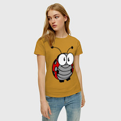 Футболка хлопковая женская Удивленная божья коровка, цвет: горчичный — фото 2