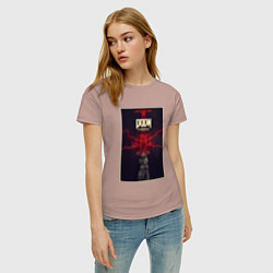 Футболка хлопковая женская DOOM ETERNAL POSTER ГОРНИЛО ПАЛАЧА, цвет: пыльно-розовый — фото 2