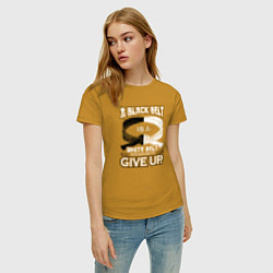 Футболка хлопковая женская Черный пояс - это белый пояс, который отказался сд, цвет: горчичный — фото 2