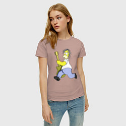 Футболка хлопковая женская Гомер Симпсон - крутой рок гитарист, цвет: пыльно-розовый — фото 2