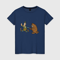 Женская футболка Медведь гонится за охотником