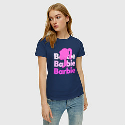Футболка хлопковая женская Логотип Барби объемный, цвет: тёмно-синий — фото 2