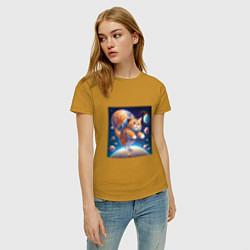 Футболка хлопковая женская Котик в космосе мультяшный, цвет: горчичный — фото 2