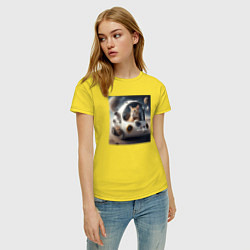 Футболка хлопковая женская Котик на корабле в космосе, цвет: желтый — фото 2