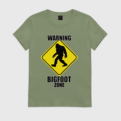 Футболка хлопковая женская Предупреждающий знак Bigfoot zone, цвет: авокадо