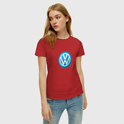 Футболка хлопковая женская Volkswagen logo blue, цвет: красный — фото 2