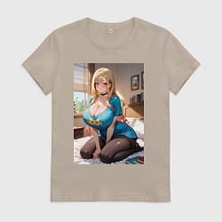 Футболка хлопковая женская Марин Китагава позирует на кровати, цвет: миндальный