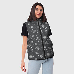 Женский жилет Белые снежинки на сером фоне, цвет: 3D-черный — фото 2