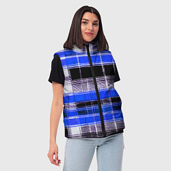 Женский жилет Белые полосы на чёрно-синем фоне, цвет: 3D-красный — фото 2