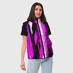 Женский жилет Вертикальные чёрно-белые линии на розовом фоне, цвет: 3D-красный — фото 2