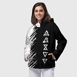 Ветровка с капюшоном женская Ведьмачьи знаки с подтеками, цвет: 3D-черный — фото 2